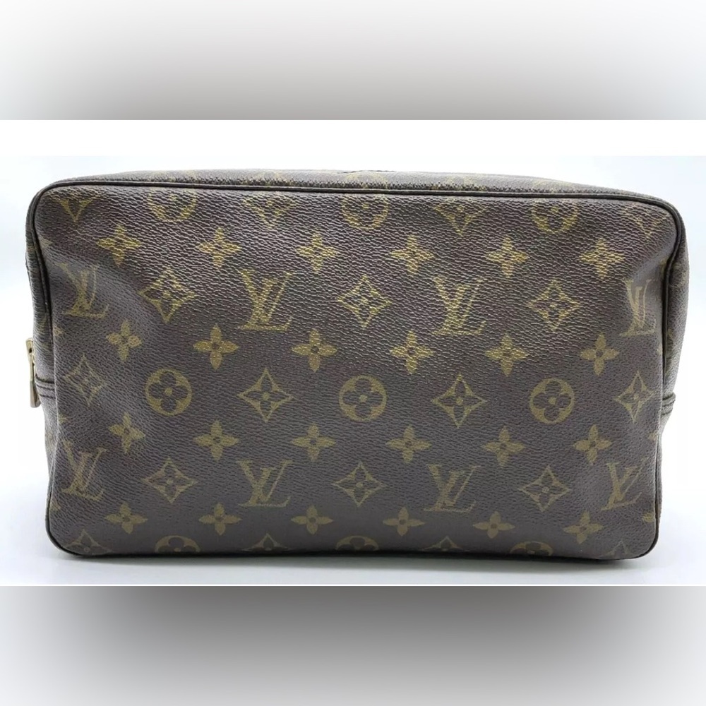 Authentic Louis Vuitton Monogram Trousse Toilette 28 Pouch